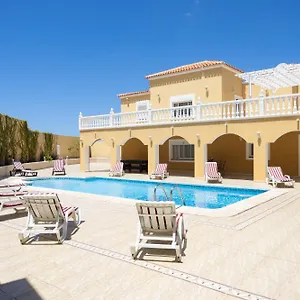  Villa Classbnb - Luxurious 1,5 Kilometers From